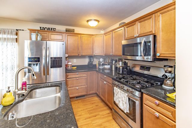 1370 Danvers Parkway, Valparaiso, IN 46385