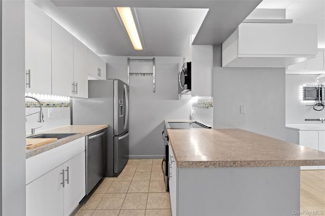 715 Fox Street 4H, Bronx, NY 10455