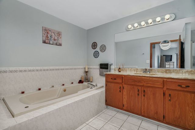 6430 Pine Cone Drive 1W, Tinley Park, IL 60477