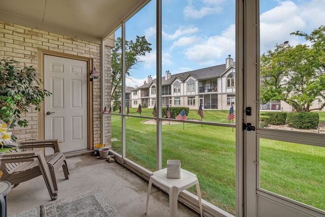 6430 Pine Cone Drive 1W, Tinley Park, IL 60477