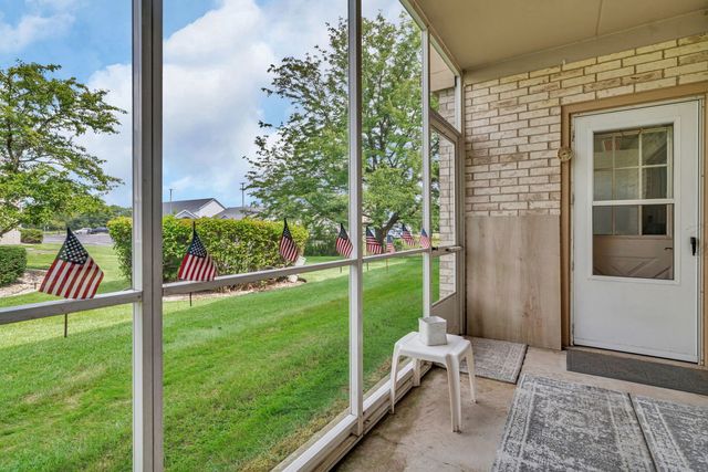 6430 Pine Cone Drive 1W, Tinley Park, IL 60477