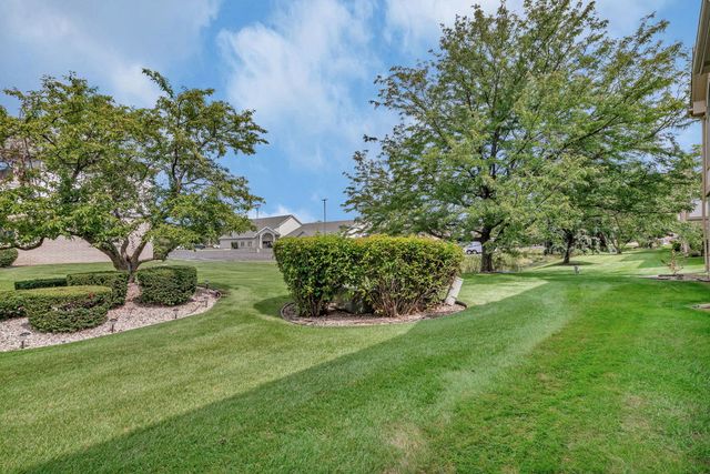 6430 Pine Cone Drive 1W, Tinley Park, IL 60477