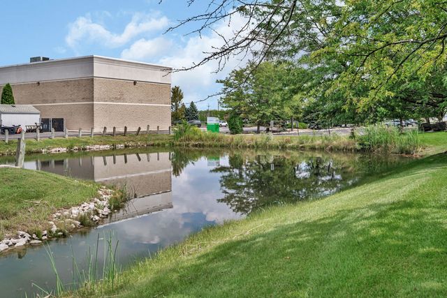 6430 Pine Cone Drive 1W, Tinley Park, IL 60477