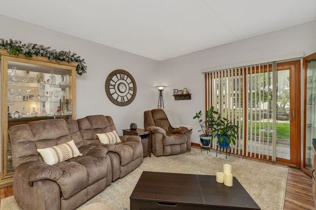 6430 Pine Cone Drive 1W, Tinley Park, IL 60477