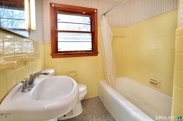 1782 Farmington Avenue, Farmington, CT 06085