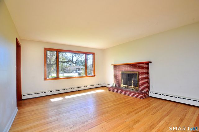 1782 Farmington Avenue, Farmington, CT 06085