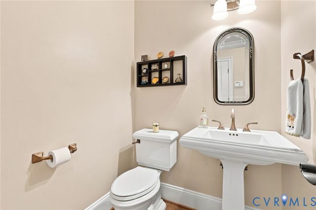 33229 Mt Gideon Rd, Hanover, VA 23069