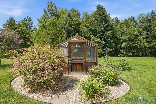 33229 Mt Gideon Rd, Hanover, VA 23069
