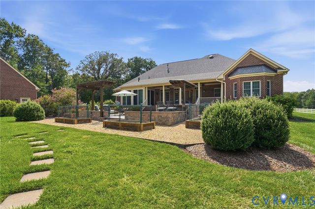 33229 Mt Gideon Rd, Hanover, VA 23069