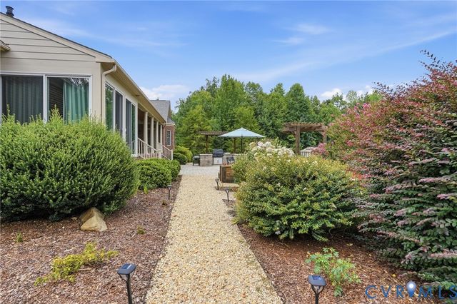 33229 Mt Gideon Rd, Hanover, VA 23069