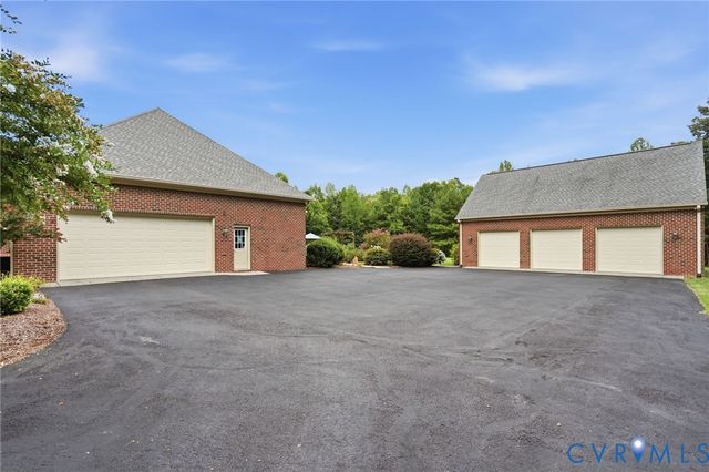33229 Mt Gideon Rd, Hanover, VA 23069