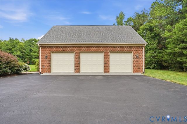 33229 Mt Gideon Rd, Hanover, VA 23069