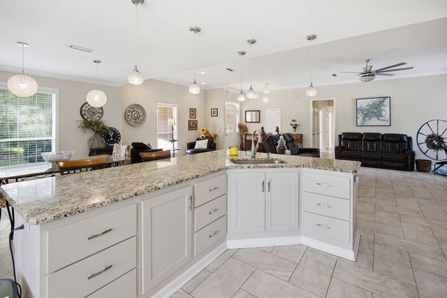 344 Hidden Springs Drive, Midland City, AL 36350