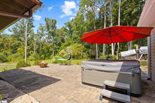 304 Farmwood Drive, Fountain Inn, SC 29644