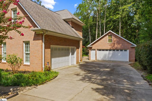 304 Farmwood Drive, Fountain Inn, SC 29644