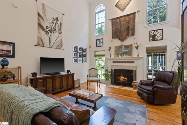 304 Farmwood Drive, Fountain Inn, SC 29644