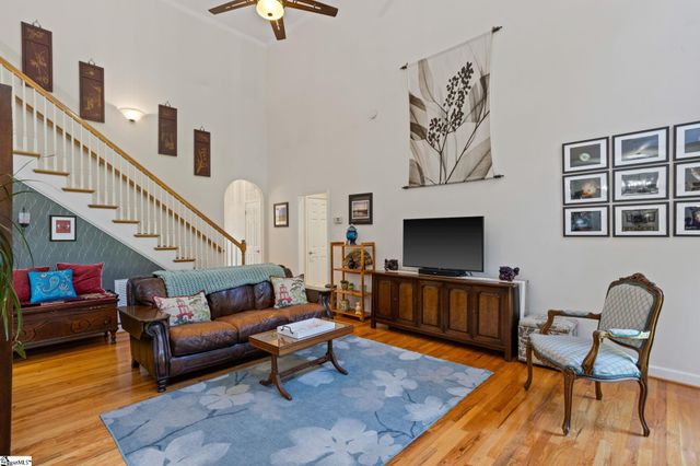 304 Farmwood Drive, Fountain Inn, SC 29644