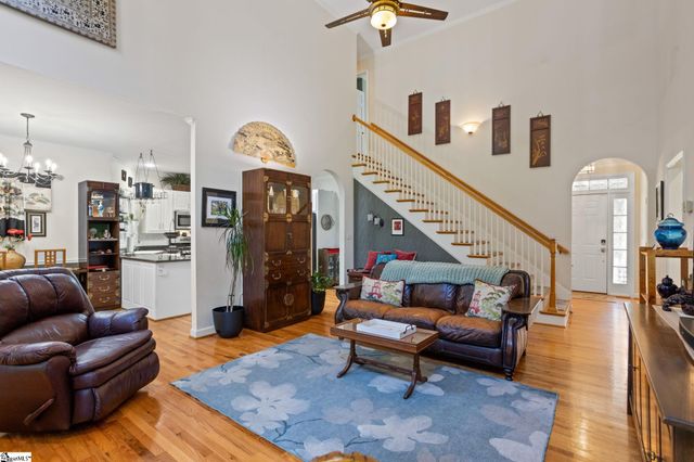 304 Farmwood Drive, Fountain Inn, SC 29644