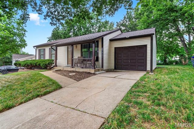 2305 Amarillo Drive, O'fallon, MO 63368