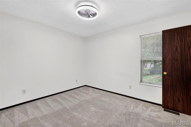 2305 Amarillo Drive, O'fallon, MO 63368
