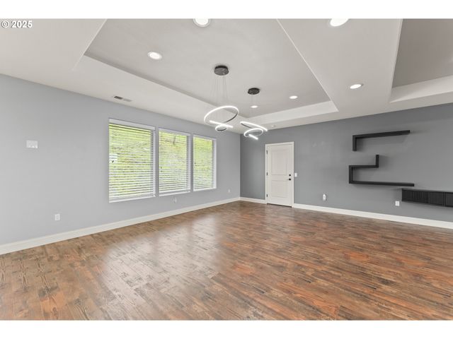 1518 Ne VISTA FE Ct, Roseburg, OR 97470