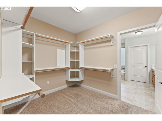 1518 Ne VISTA FE Ct, Roseburg, OR 97470