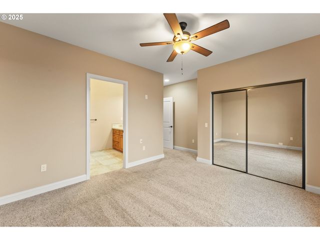 1518 Ne VISTA FE Ct, Roseburg, OR 97470