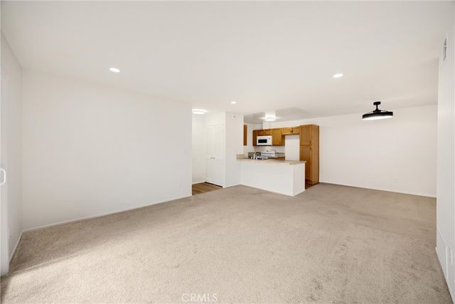 2521 W Sunflower Avenue R8, Santa Ana, CA 92704
