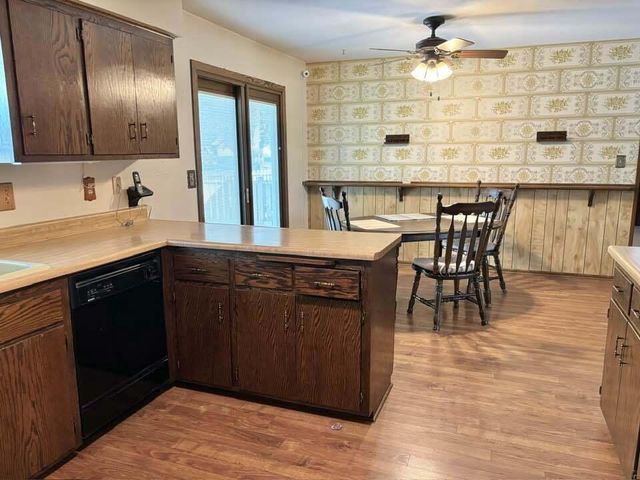 6415 N Atwahl DRIVE, Glendale, WI 53209