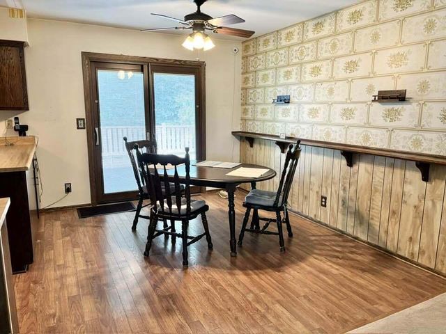 6415 N Atwahl DRIVE, Glendale, WI 53209