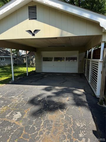 2404 Hartland Avenue, St Louis, MO 63114