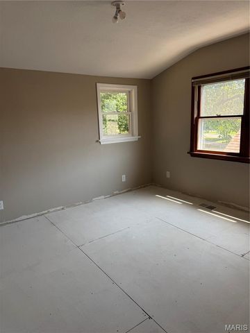 2404 Hartland Avenue, St Louis, MO 63114