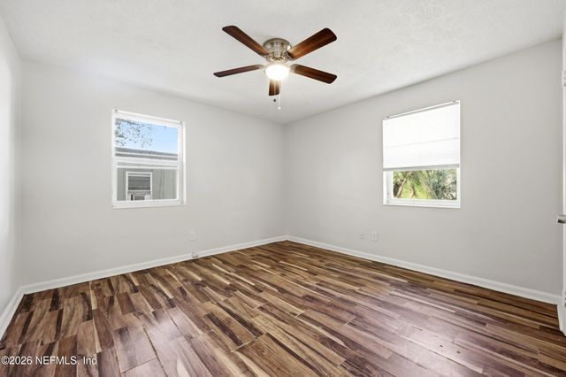 2151 MAPLE LEAF Drive E, Jacksonville, FL 32211