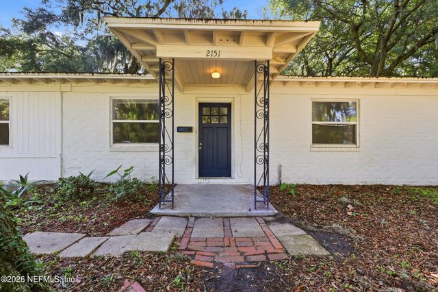 2151 MAPLE LEAF Drive E, Jacksonville, FL 32211
