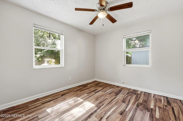 2151 MAPLE LEAF Drive E, Jacksonville, FL 32211