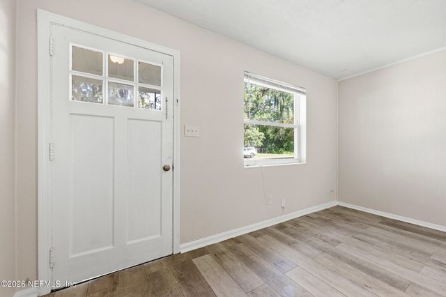 2151 MAPLE LEAF Drive E, Jacksonville, FL 32211