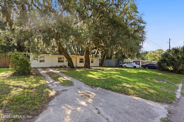 2151 MAPLE LEAF Drive E, Jacksonville, FL 32211