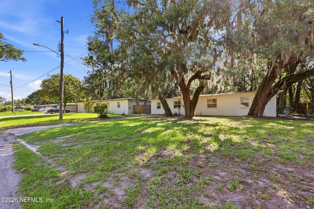2151 MAPLE LEAF Drive E, Jacksonville, FL 32211