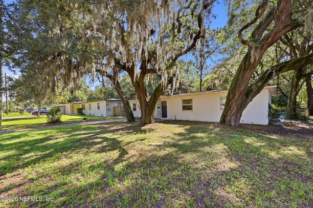 2151 MAPLE LEAF Drive E, Jacksonville, FL 32211
