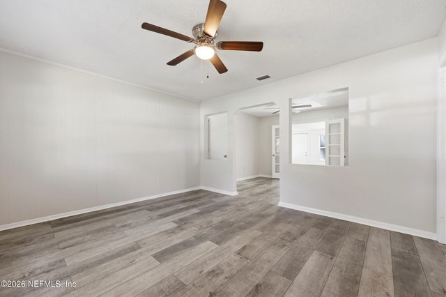2151 MAPLE LEAF Drive E, Jacksonville, FL 32211