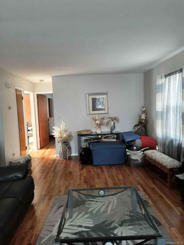 32 Gaffney Street 1, Glen Cove, NY 11542