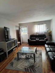 32 Gaffney Street 1, Glen Cove, NY 11542