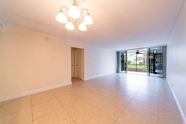6 Royal Palm Way 102, Boca Raton, FL 33432