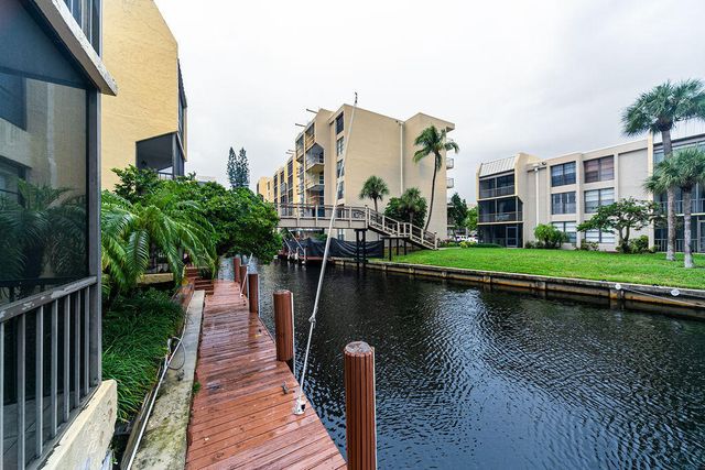 6 Royal Palm Way 102, Boca Raton, FL 33432
