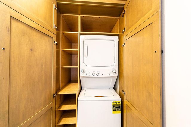 6 Royal Palm Way 102, Boca Raton, FL 33432