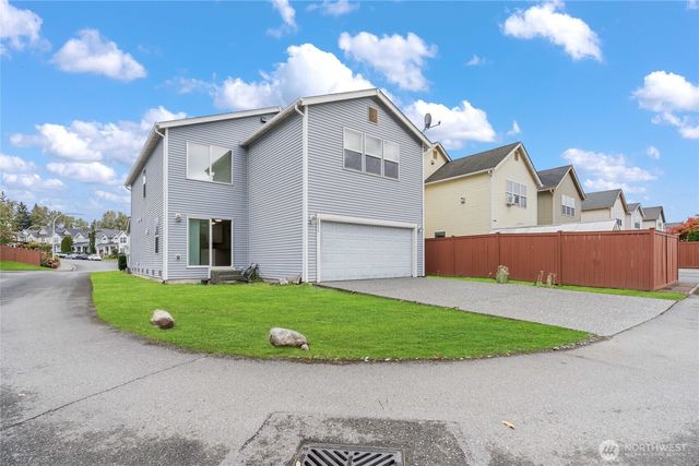 2511 NE 1st Street, Renton, WA 98056