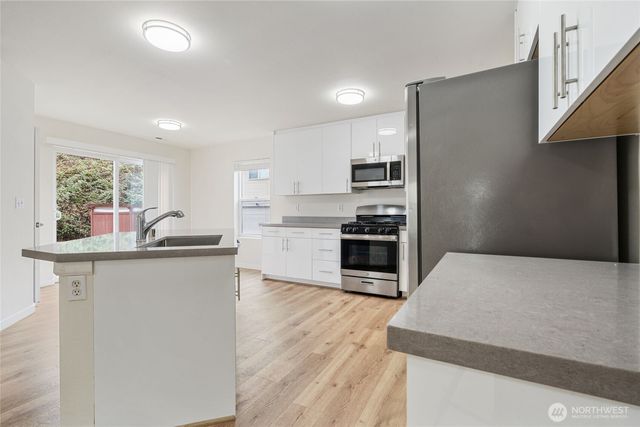 2511 NE 1st Street, Renton, WA 98056