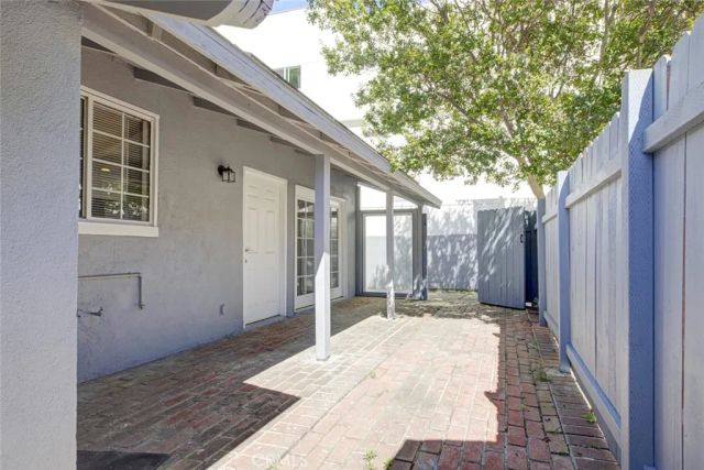 14918 Wyandotte, Van Nuys, CA 91405