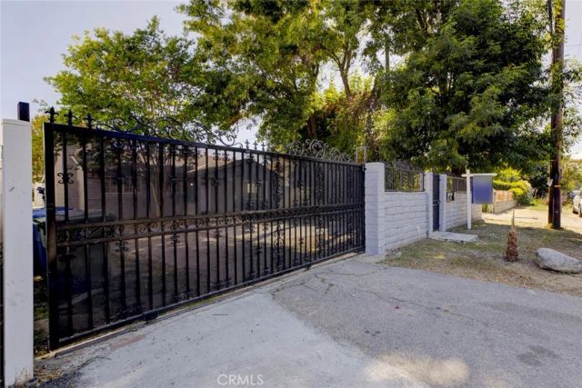 14918 Wyandotte, Van Nuys, CA 91405