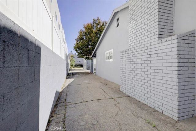 14918 Wyandotte, Van Nuys, CA 91405